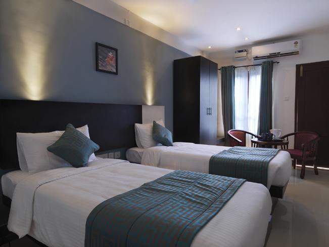 Aquarock Hotel Kazhakuttam Phòng bức ảnh