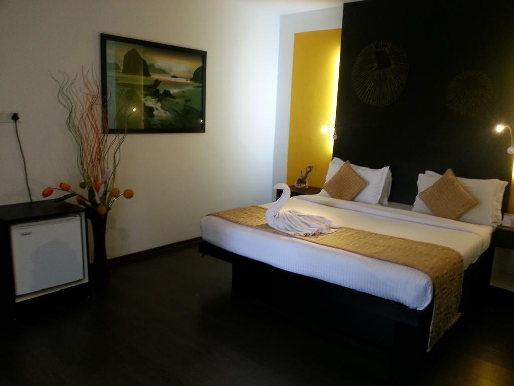 Aquarock Hotel Kazhakuttam Ngoại thất bức ảnh