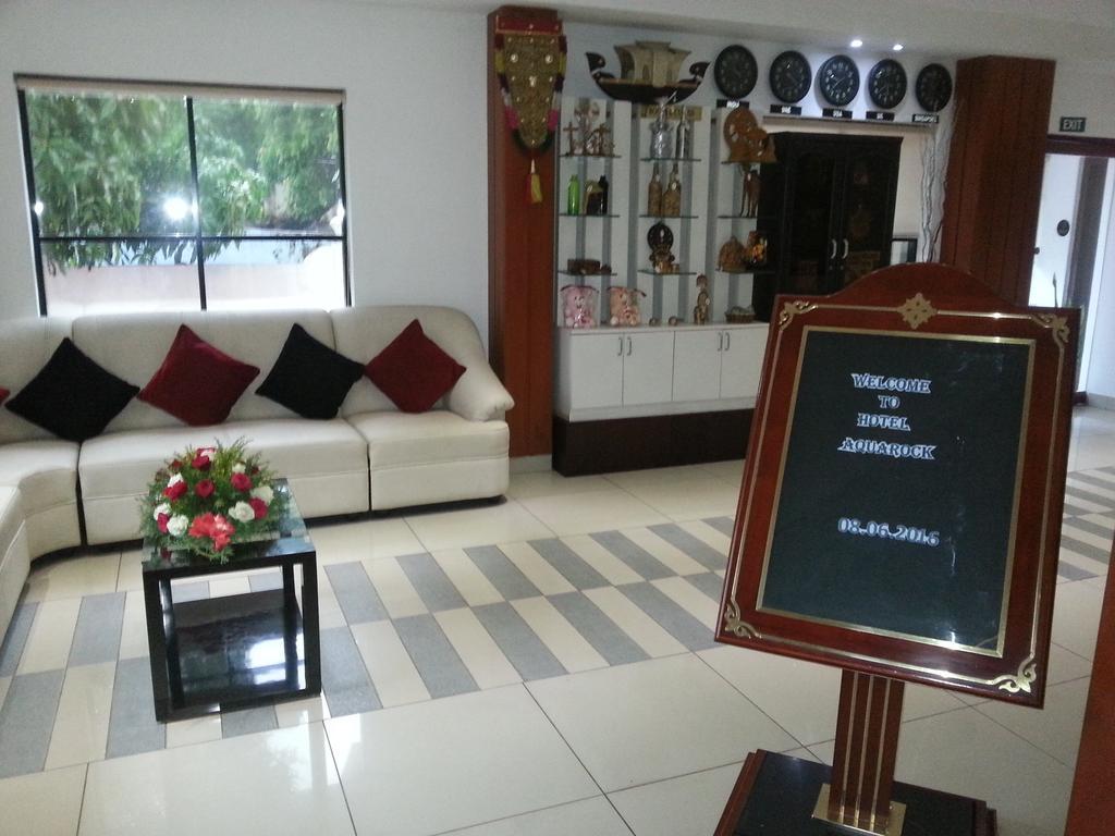 Aquarock Hotel Kazhakuttam Ngoại thất bức ảnh